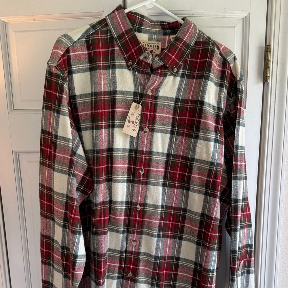 RedHead Men's Red, White & Green Plaid Button-Down Shirt